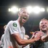 Tomáš Souček slaví vítězství ve finále Konferenční ligy Fiorentina - West Ham