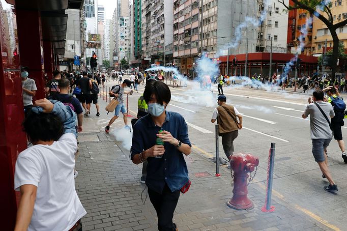 Hongkongské demonstrace po návrhu zákona, který by dal čínské vládě možnost zasáhnout do vnitřní bezpečnosti města.