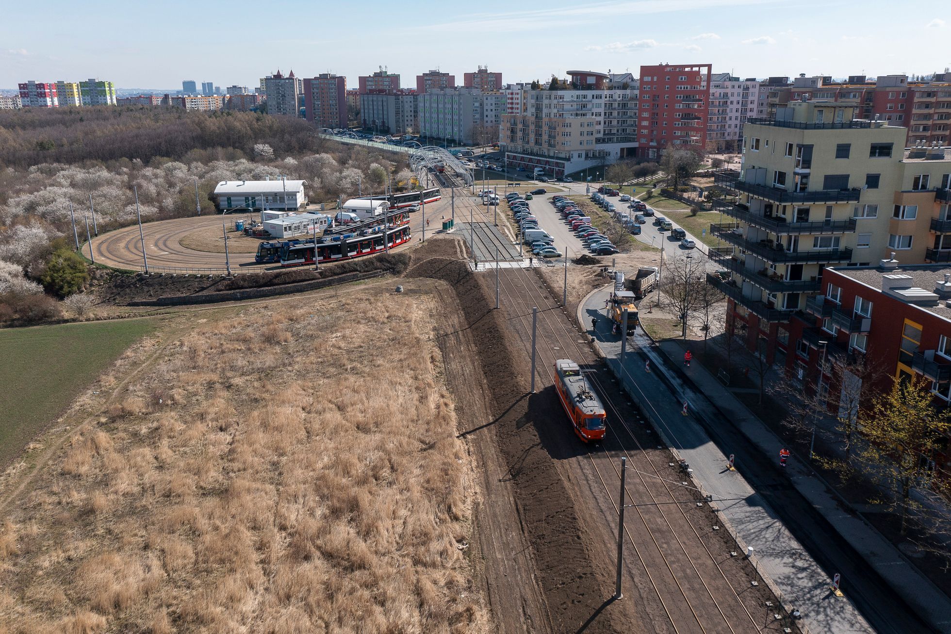 Holyně, tram