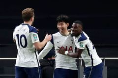 Tottenham zastavil jízdu překvapení z druhé ligy a prošel do finále Ligového poháru