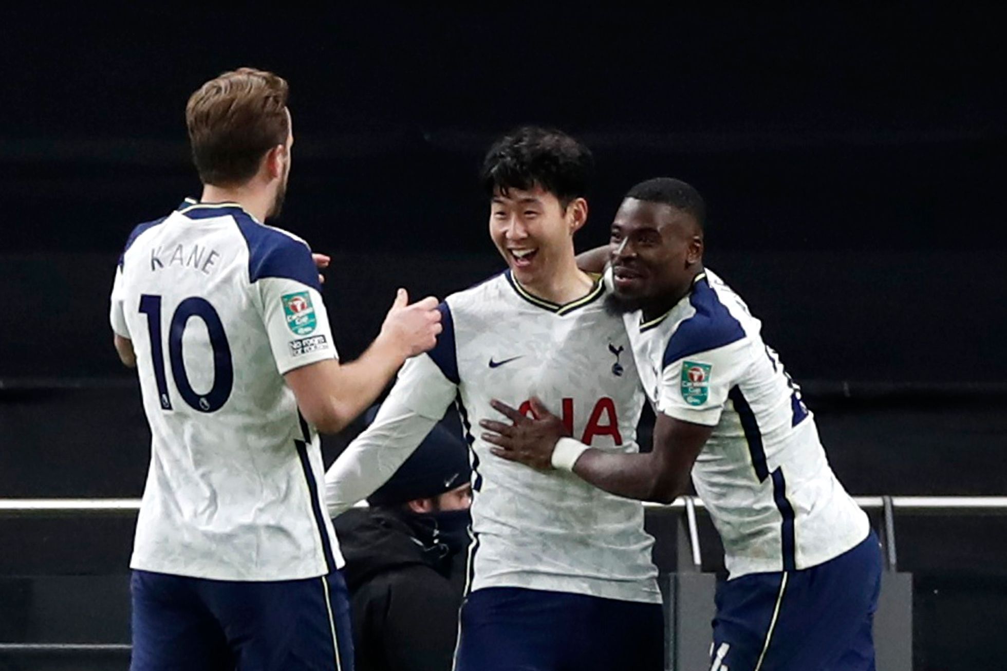 Semifinále anglického Ligového poháru 2020/21, Tottenham - Brentford: Son Hung-min slaví gól Tottenhamu