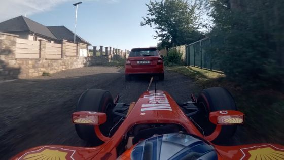 "Toho boháče si fakt nechceš naštvat." Reportáž z obce, kde řádí formulový fantom
