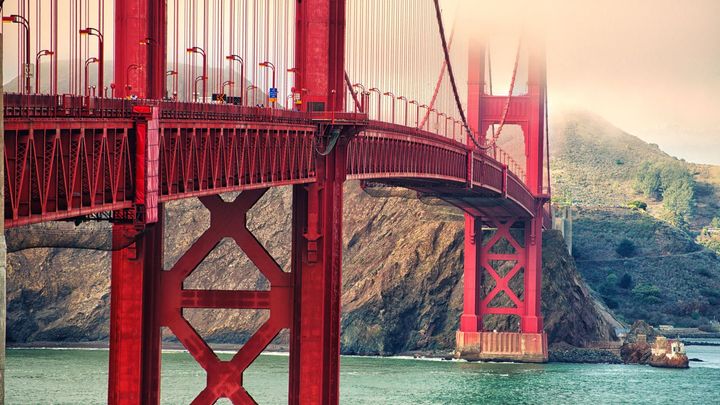 Obrazem: Dělníkům zachránila život síť. Jak se stavěl ikonický Golden Gate Bridge; Zdroj foto: Shutterstock