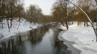 Pevnost se nachází na ostrově, odděleném od okolí řekou.