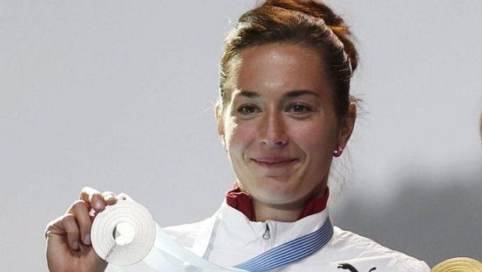Denisa Rosolová se stříbrnou medailí z mistrovství Evropy