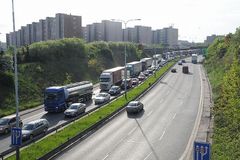 Hromadná nehoda uzavřela Pražský okruh směrem na D1