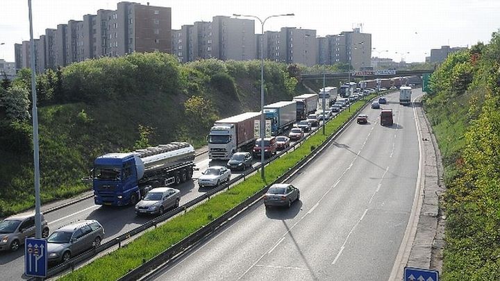 Hromadná nehoda uzavřela Pražský okruh směrem na D1