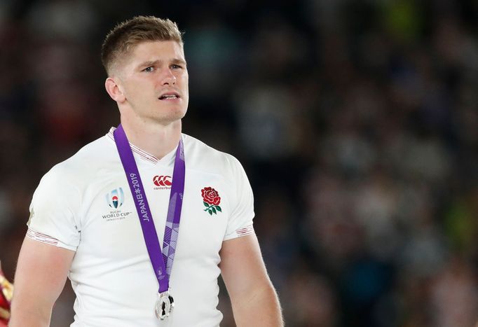 Owen Farrell se stříbrnou medailí po finále MS 2019 Anglie - Jihoafrická republika