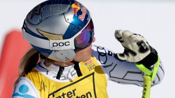 Ester Ledecká ve sjezdu žen na MS v Saalbachu 2025