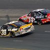 NASCAR 2014, Loudon: Tony Stewart (14) a  Ryan Newman (39)