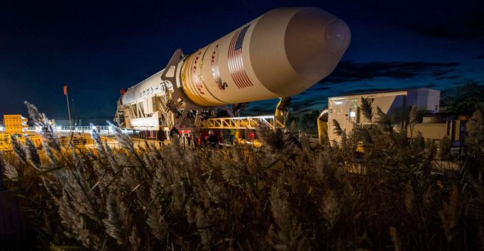 Americká raketa Antares, která měla do vesmíru vynést nákladní loď Cygnus.