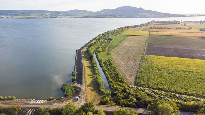 Obnovené rybníky a mokřady v okolí obce Šakvice.