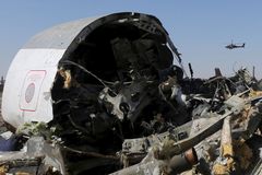 Pád letadla na Sinaji byl teroristický čin, potvrdilo Rusko. Vypsalo odměnu 50 milionů dolarů