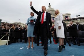 Foto: Pláštěnky i slzný plyn. Hlavní momenty inaugurace nového prezidenta USA Donalda Trumpa