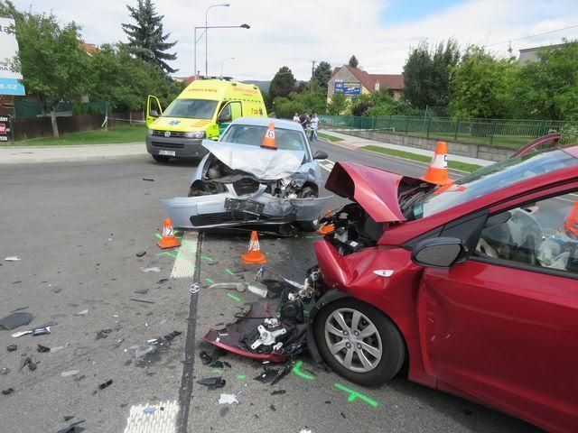Nehoda aut - ilustrační foto