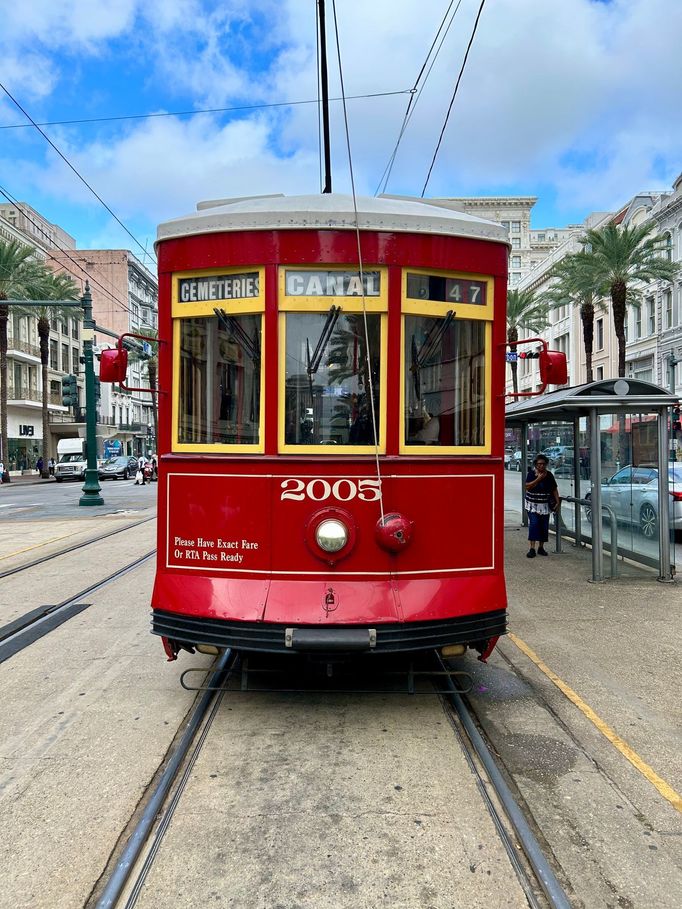 New Orleans. Nejstarší stále fungující tramvajová linka na světě.