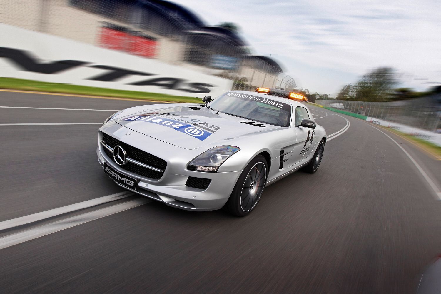 Safety car: 2012F1 - Mercedes-Benz SLS AMG