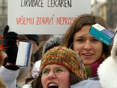 Dnešní protest nebude letos první. Koncem ledna demonstrovali před ministerstvem zdravotnictví lékárníci.