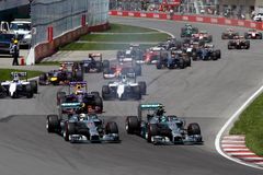 F1 ŽIVĚ: Ricciardo vyhrál v Montrealu, Hamilton nedojel