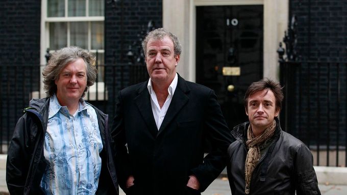 Jeremy Clarkson s kolegy Richardem Hammondem a Jamesem Mayem.
