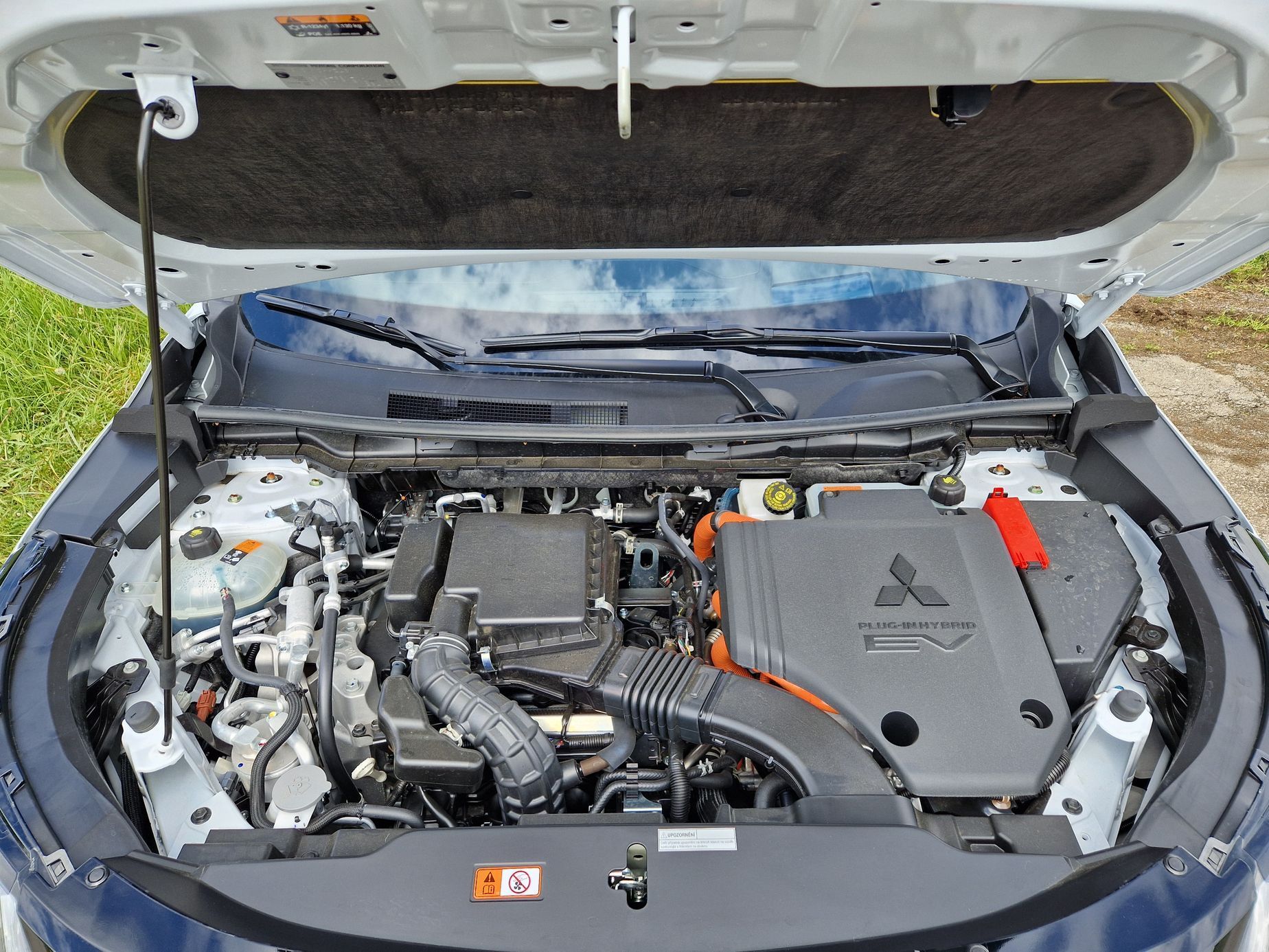 Mitsubishi Outlander PHEV test