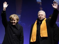 Roland Koch a Angela Merkelová
