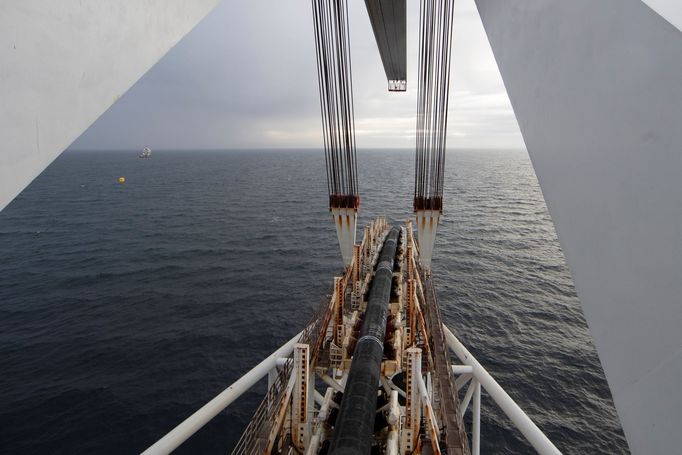 Nord Stream 2 pipe laying is pictured from aboard the Audacia close to Ruegen island in the Baltic Sea, Germany, November 13, 2018. Picture taken November 13, 2018. REUTE