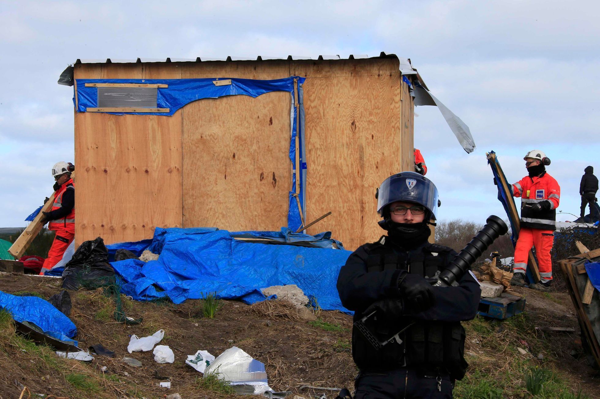 Demolice tábora v Calais