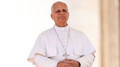 Pope Leo XIV greets pilgrims from the Dioceses of Tuscany