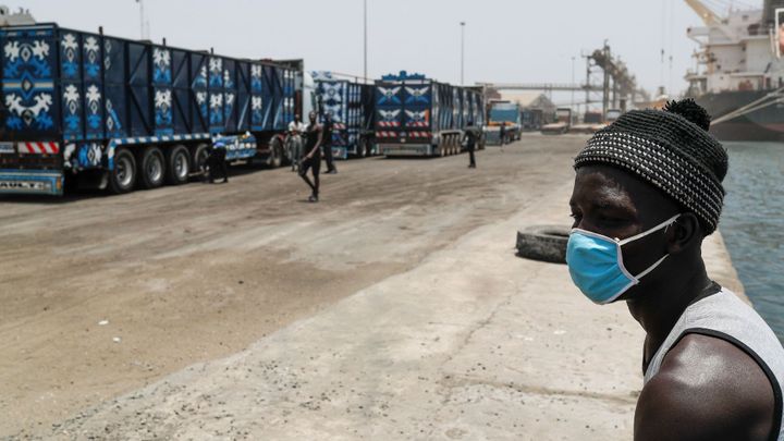 Senegal se chce zbavit 2700 tun uskladněného ledku. Tolik ho explodovalo i v Bejrútu