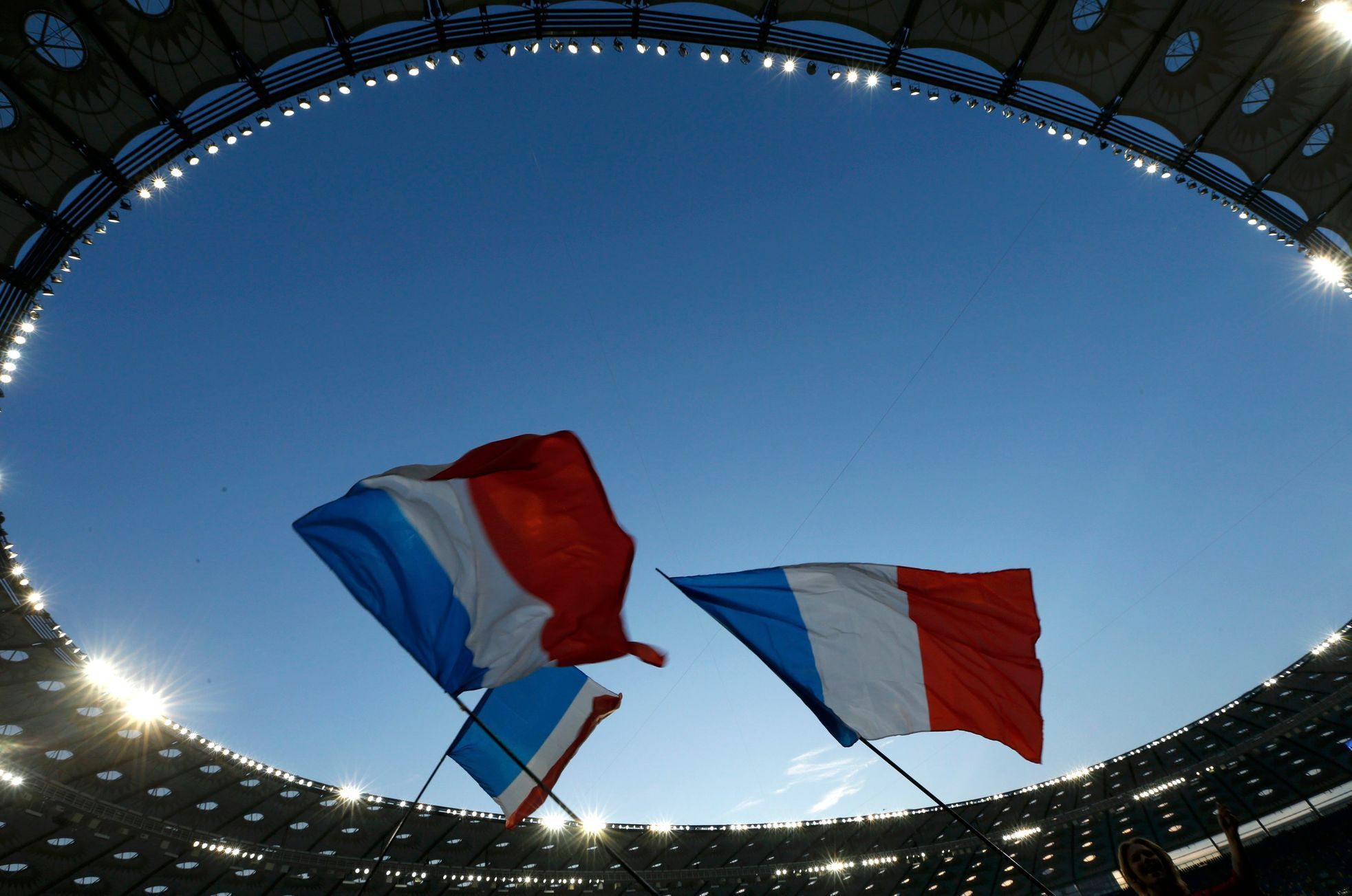Francouzské vlajky před utkáním se Švédskem