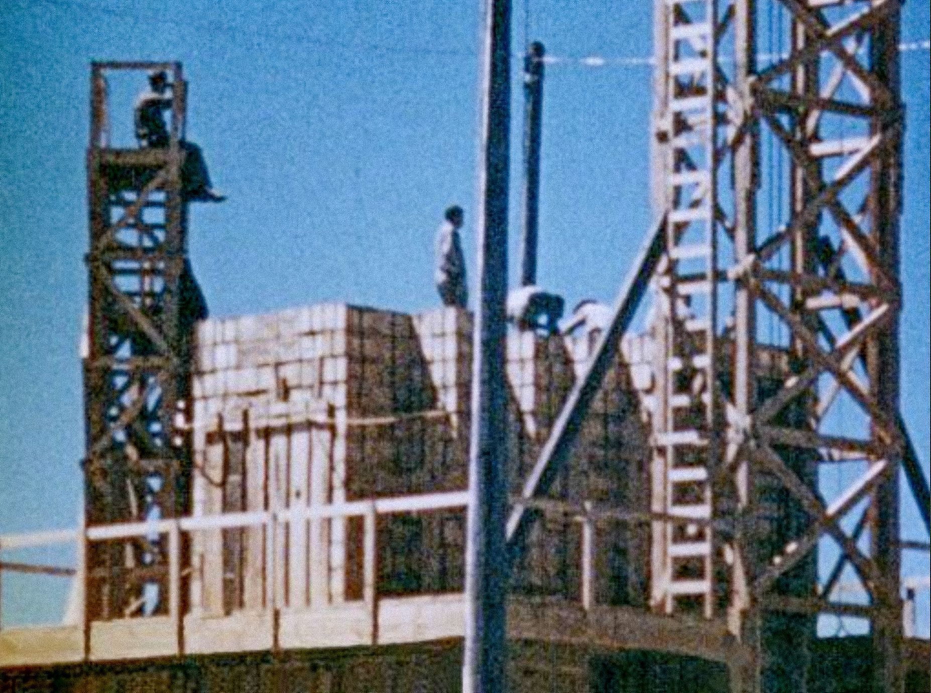 Robert Oppenheimer, Oppenheimer, Manhattan Project, atomová bomba, historie, Zahraničí