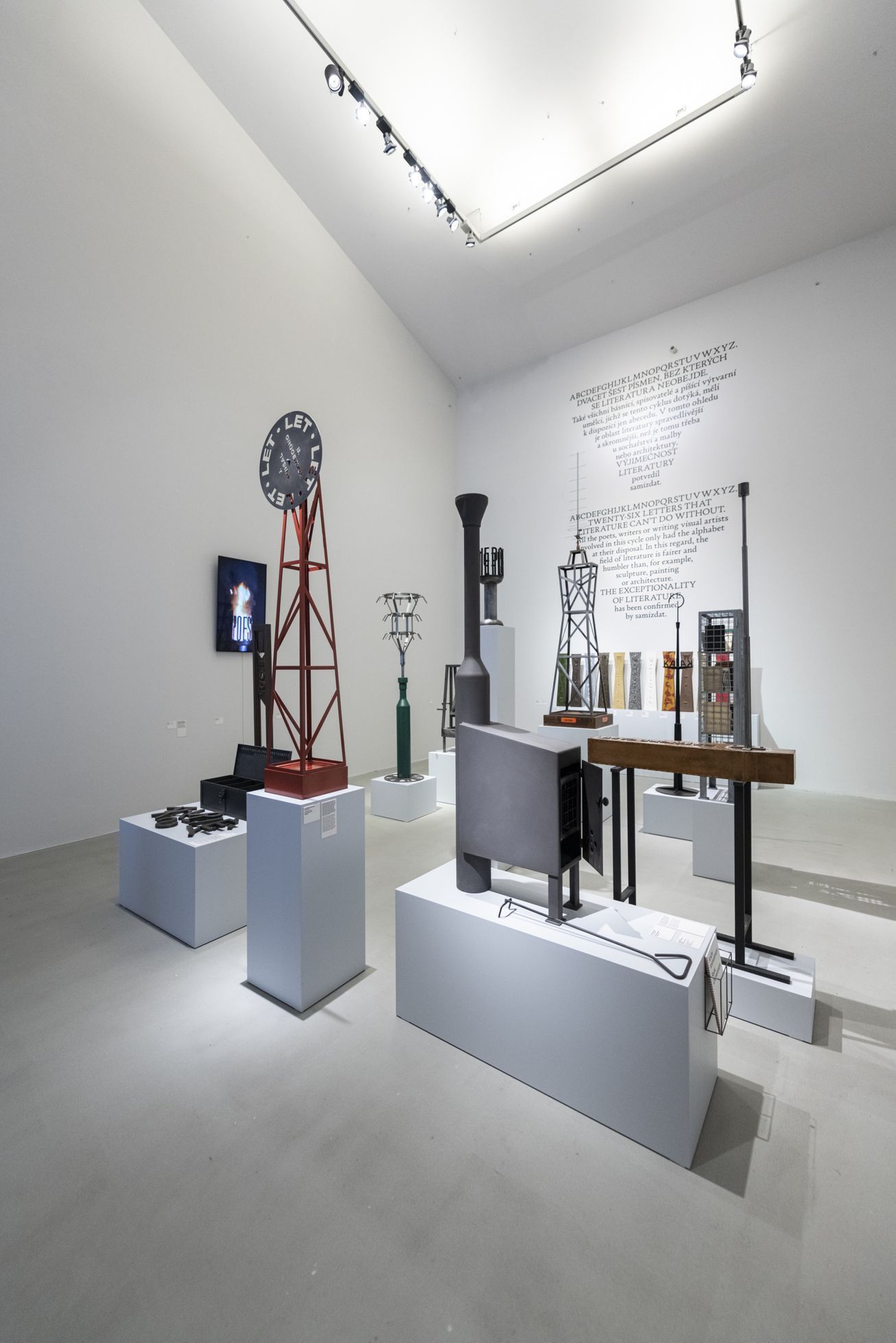 Viktor Karlík: Literatura