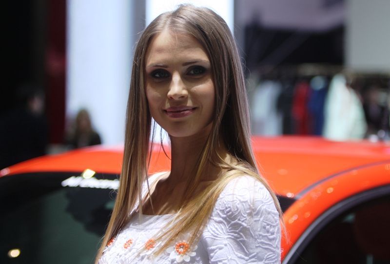 Dívky Autosalon