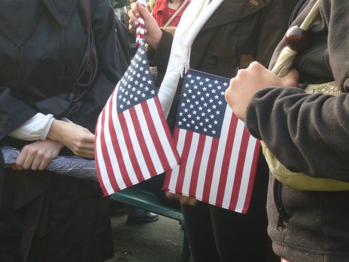 Vlaječky nachystány, Obama může vystoupit s projevem