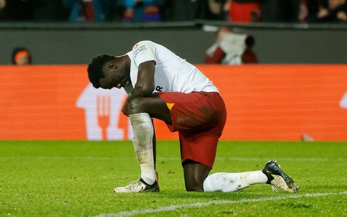 Zklamání Galatasaraye, ilustrované Davinson Sanchézem