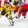 Rasmus Dahlin a David Pastrňák v semifinále MS 2024 Česko - Švédsko