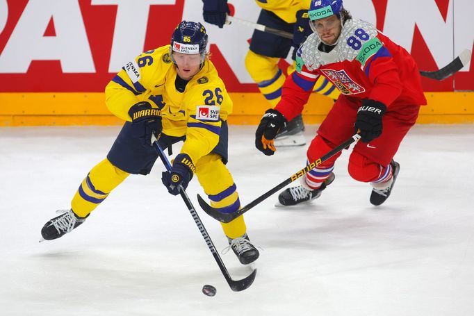 Rasmus Dahlin a David Pastrňák v semifinále MS 2024 Česko - Švédsko