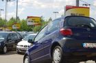 Auta v Česku stárnou. Mladší ojetiny se stále více vyvážejí