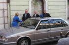 Auta z první Zemanovy éry. Tatra 700 a Octavia Long
