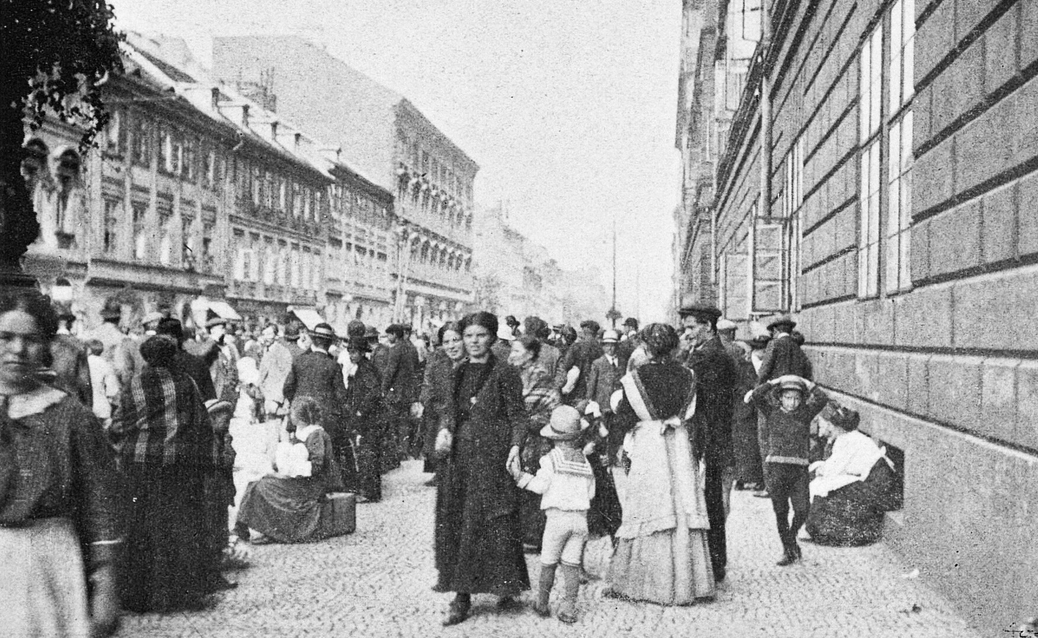 Karlín, Historie, Seriál, Tenkrát, Praha, Pražská čtvrť