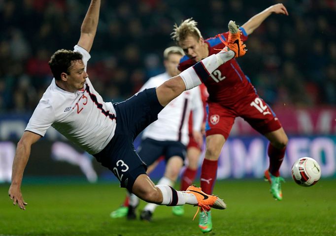 Česko - Norsko: Matěj Vydra (12) - Vegard Forren