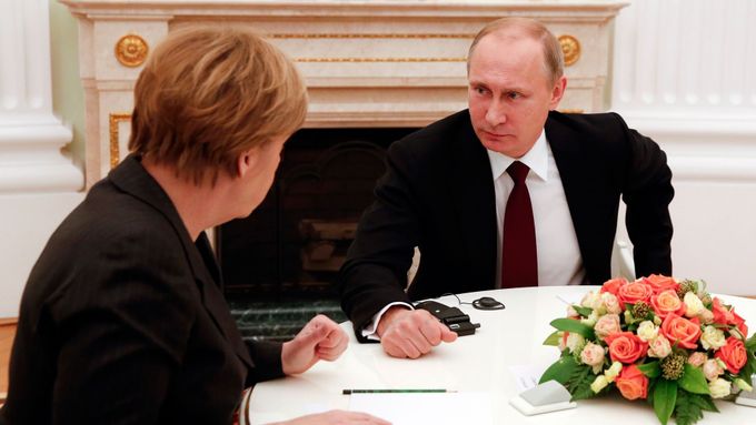 Setkání ruského prezidenta Vladimira Putina s Angelou Merkelovou v roce 2015.
