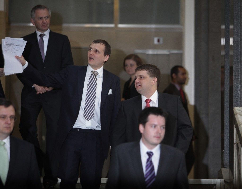 Odstupující Vít Bárta seznamuje svého nástupce s MD
