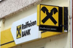 Raiffeisen prala špinavé peníze, tvrdí investiční fond. Akcie banky klesají