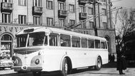 Škoda 8 Tr byla se 742 vyrobenými kusy velmi úspěšná. Část vyrobených kusů zamířila za hranice Československa. Ukrajina, Gruzie, část pobaltských států, NDR, Polsko a také Čína, tam všude 8 Tr jezdily.