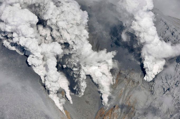 Erupce sopky Ontake na japonském ostrově Honšú.