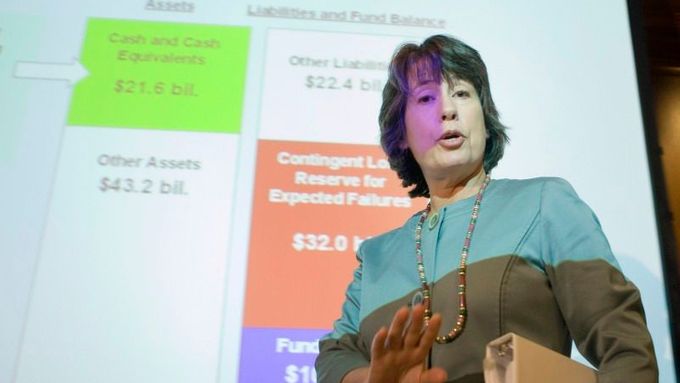 Sheila Bairová, ředitelka Federálního úřadu na ochranu vkladů, na tiskové konferenci na sklonku srpna 2009.