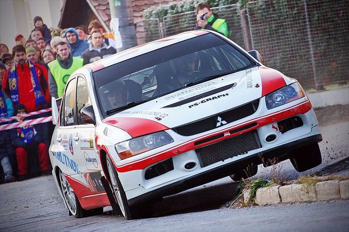 Záběry z Mezinárodní mistrovství České republiky Ecosun Sprintrally ve Vsetíně