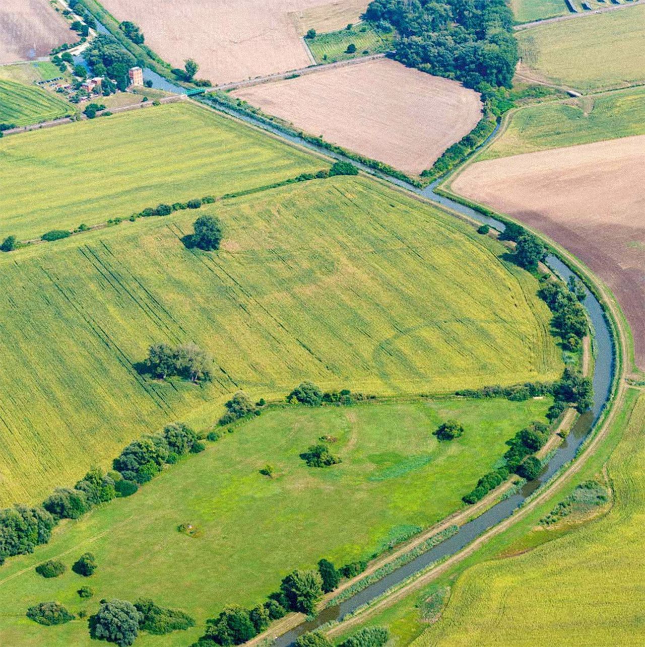 Jednorázové užití / Fotogalerie / Jeden z divů Moravy. Baťův kanál dokáže okouzlit i po letech / SOKA